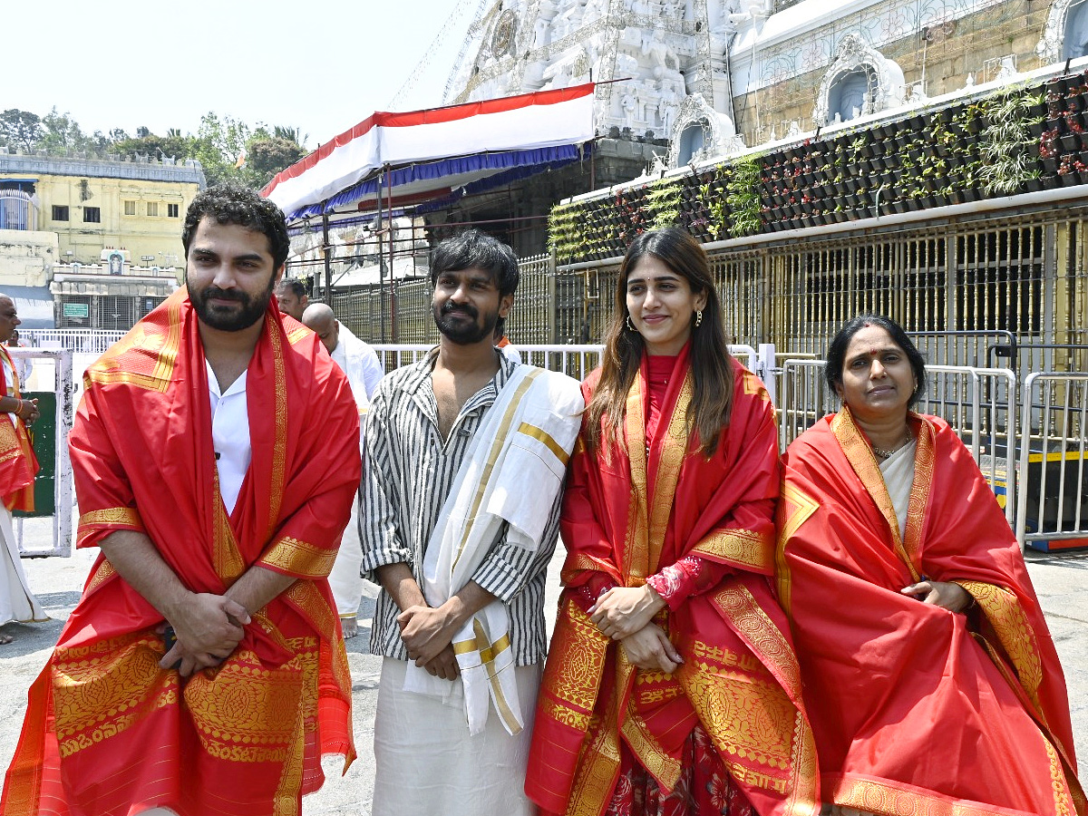 Vishwak Sen, Chandini Choudary and Gaami Movie team visits Tirumala Photos - Sakshi1