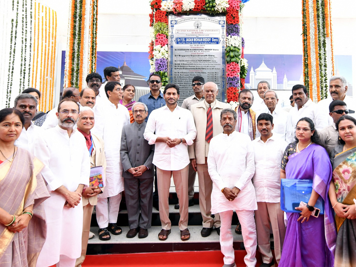 CM YS Jagan Photos Of Kurnool District Tour - Sakshi6