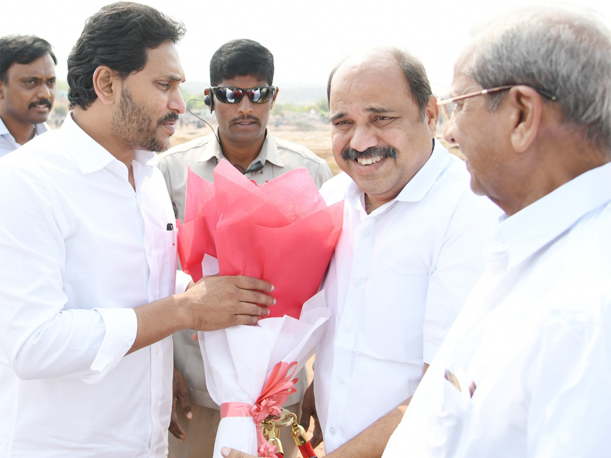 CM YS Jagan Photos Of Kurnool District Tour - Sakshi36