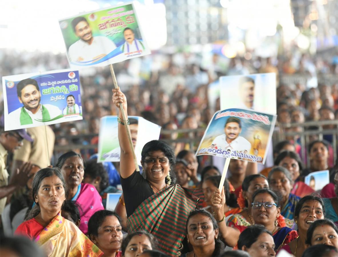 CM YS Jagan Photos Of Kurnool District Tour - Sakshi8