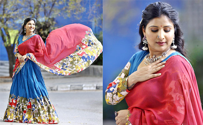 Singer Mangli Glamorous Photos Goes Viral - Sakshi1