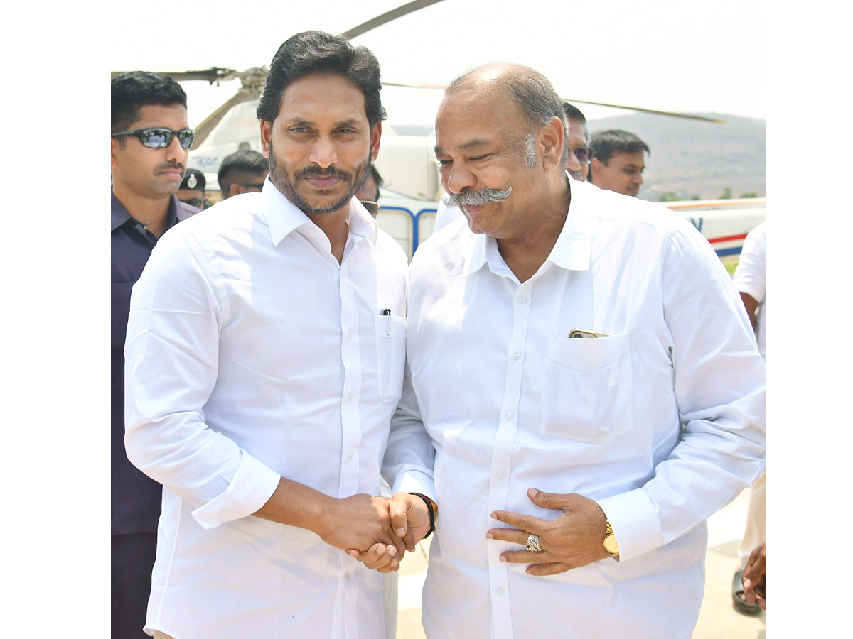 YSRCP announces candidates for Andhra Pradesh Assembly and Lok Sabha seats PHotos - Sakshi5