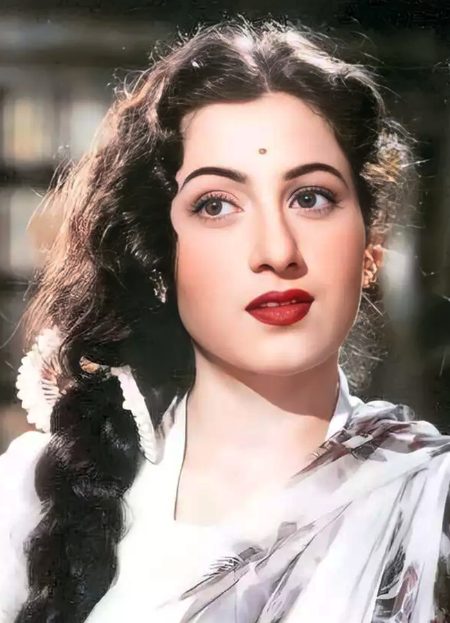 The Bollywood Beauty Queen Madhubala Rare Photos - Sakshi4