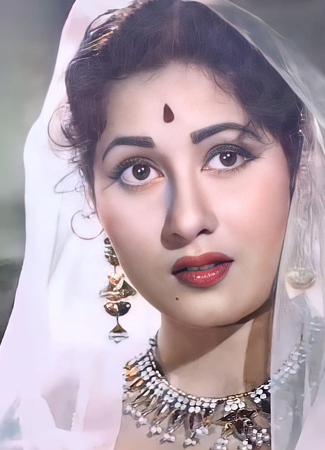 The Bollywood Beauty Queen Madhubala Rare Photos - Sakshi15