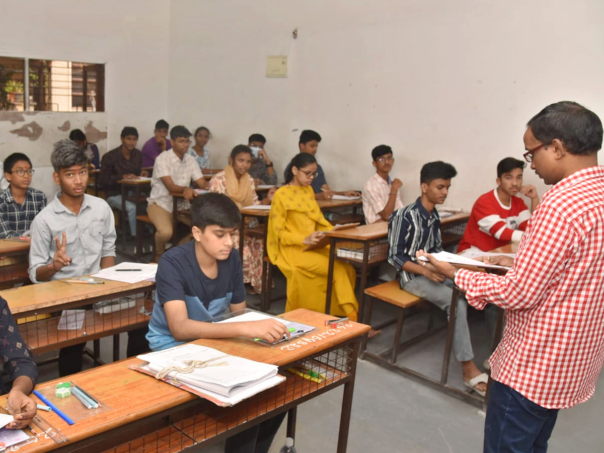 Andhra pradesh And Telagana SSC Exams Started Photos - Sakshi3