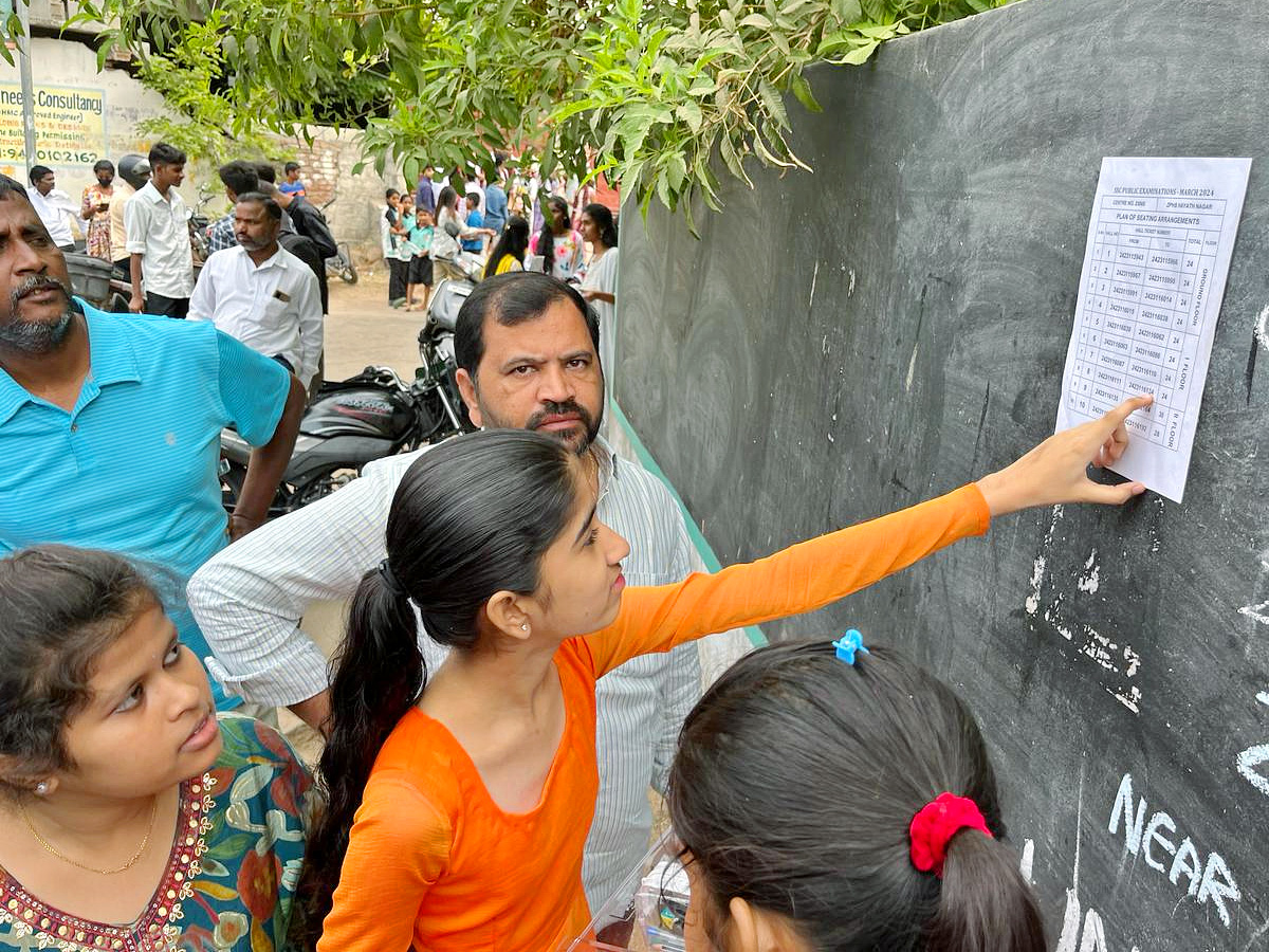 Andhra pradesh And Telagana SSC Exams Started Photos - Sakshi9