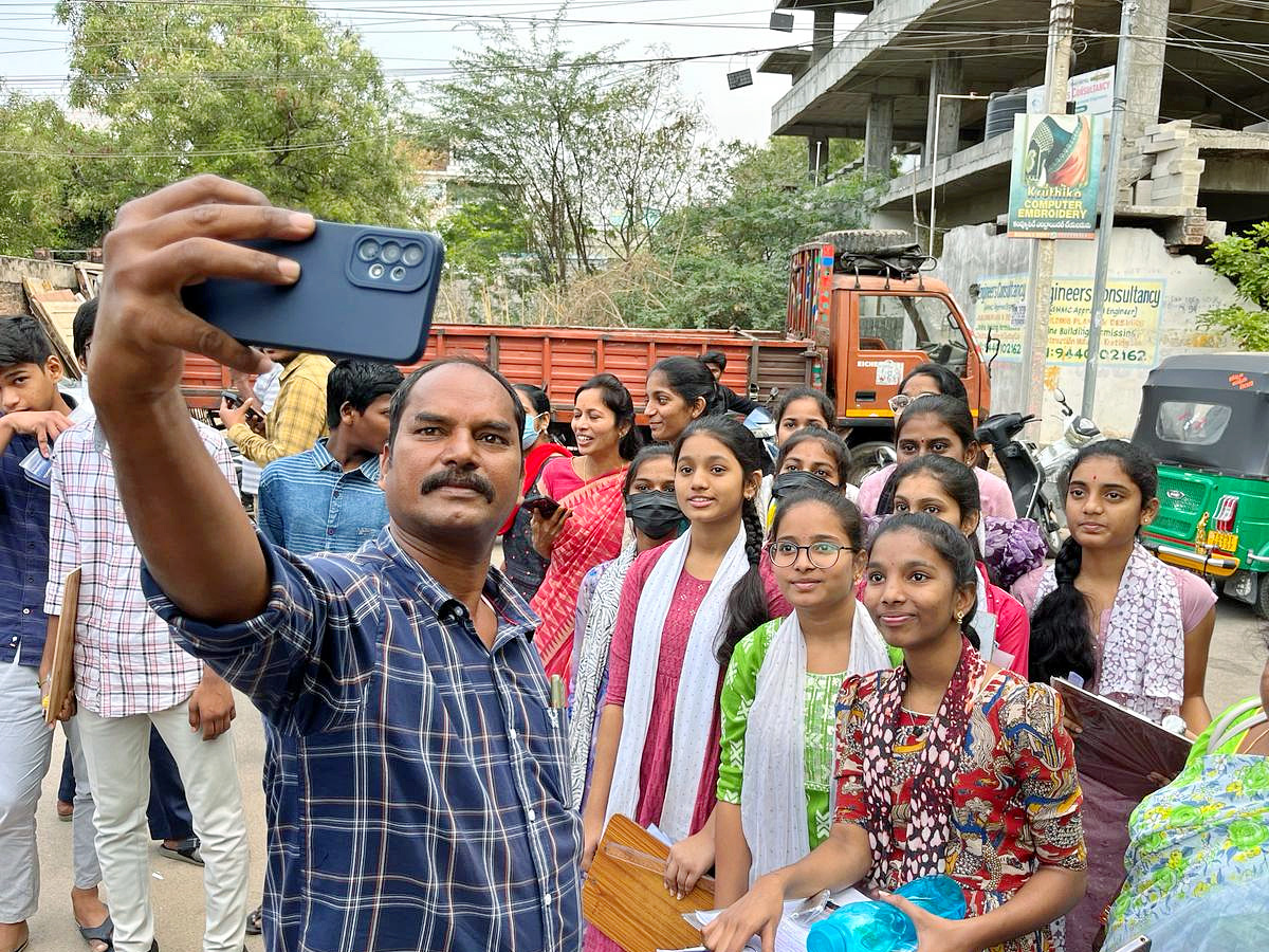 Andhra pradesh And Telagana SSC Exams Started Photos - Sakshi10