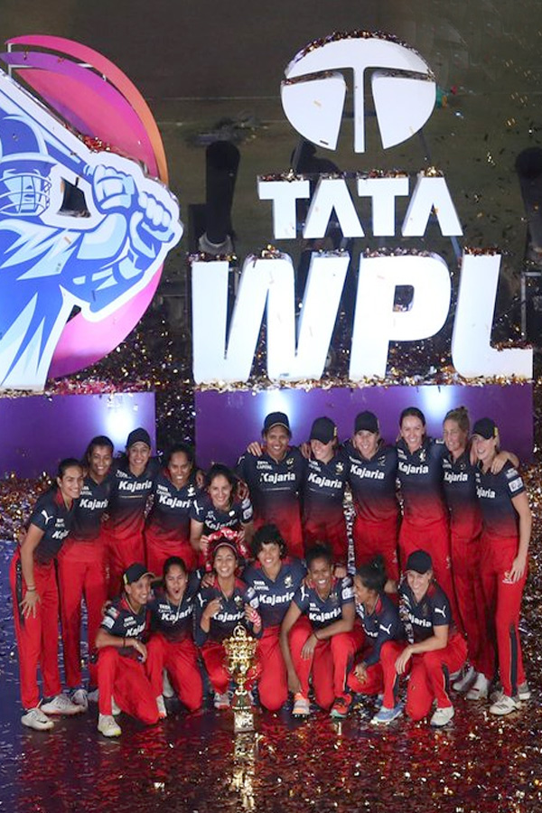 Royal Challengers Bangalore beat Delhi Capitals to win title Photos - Sakshi14