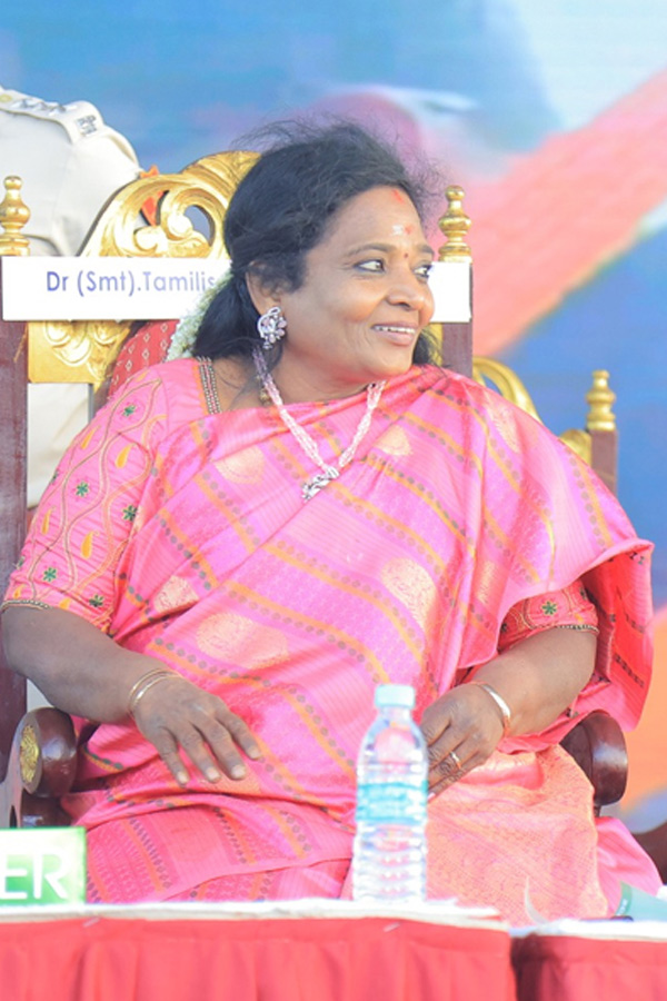 Telangana governor Tamilisai Soundararajan resigns Photos - Sakshi10