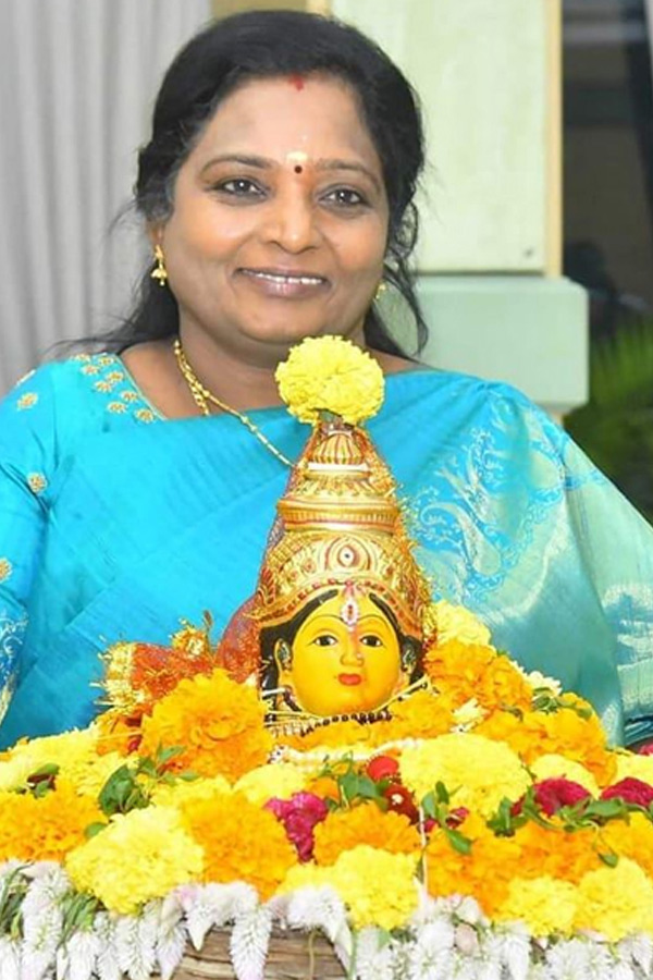 Telangana governor Tamilisai Soundararajan resigns Photos - Sakshi5