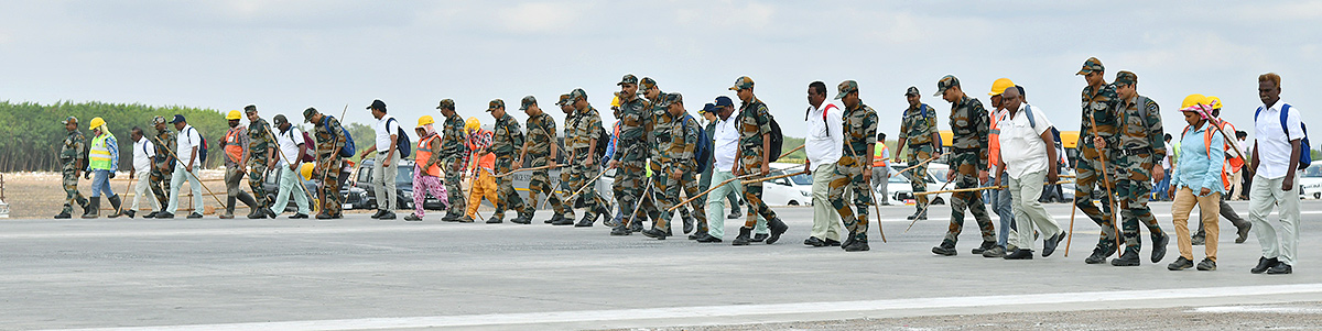 Traffic Curbs Today for Trial Landing of IAF jet on NH-16 in Bapatla District - Sakshi14