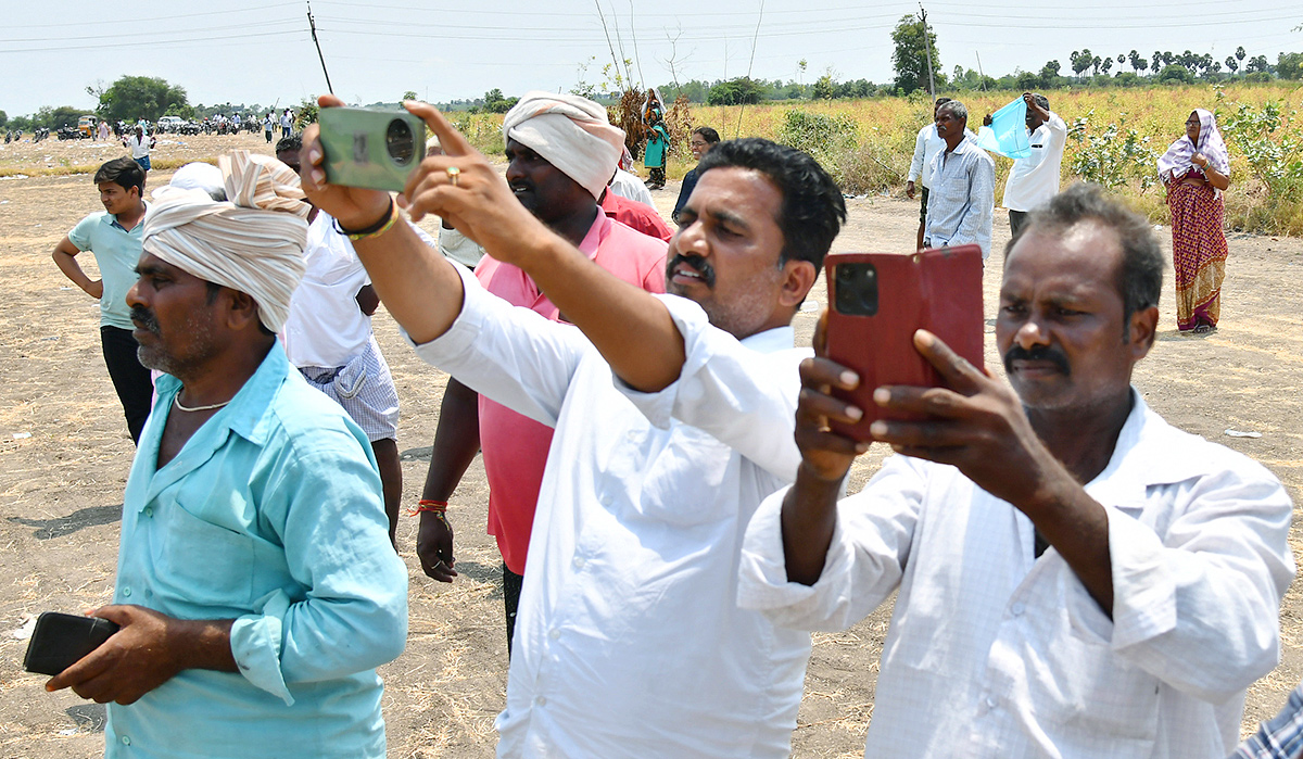 Traffic Curbs Today for Trial Landing of IAF jet on NH-16 in Bapatla District - Sakshi8