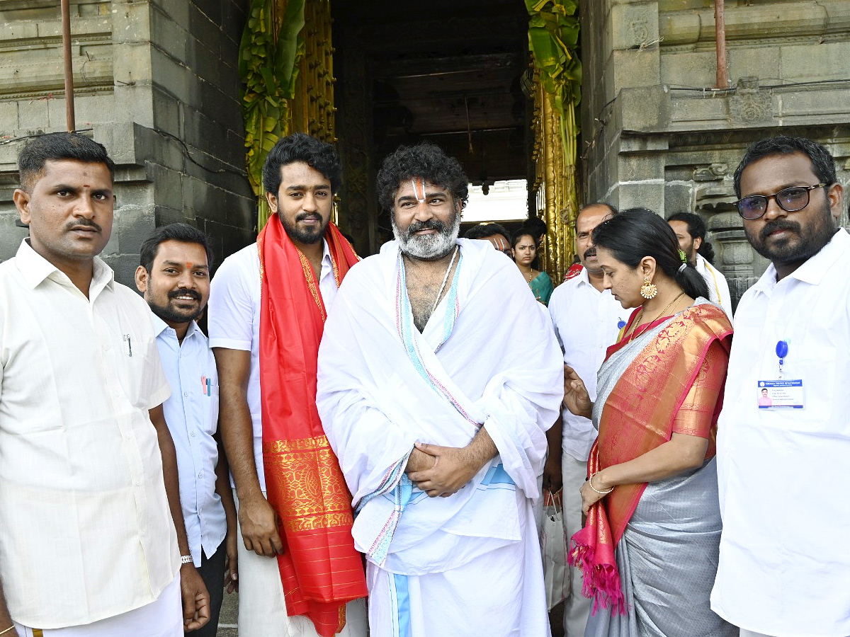 Tollywood Celebrities Special Prayers At Tirumala Tirupati Photos - Sakshi3