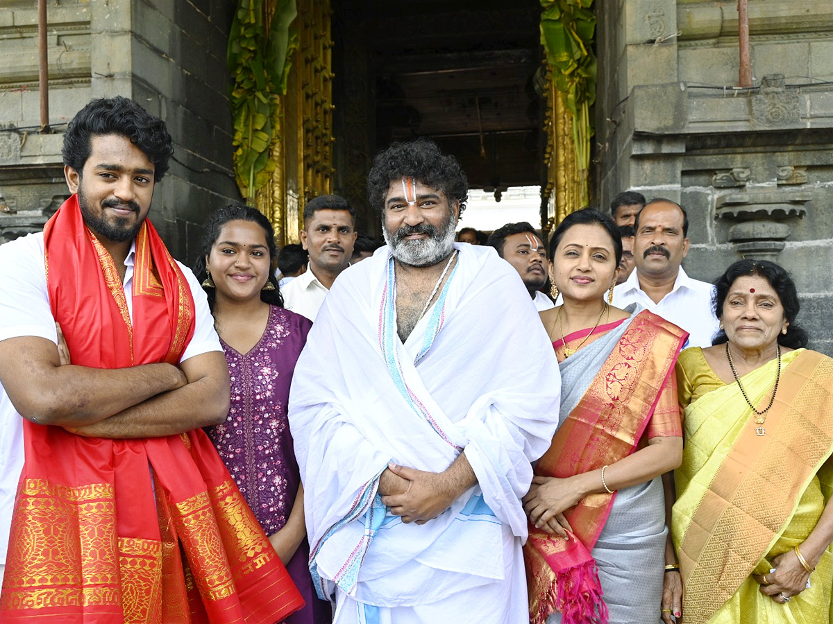 Tollywood Celebrities Special Prayers At Tirumala Tirupati Photos - Sakshi4