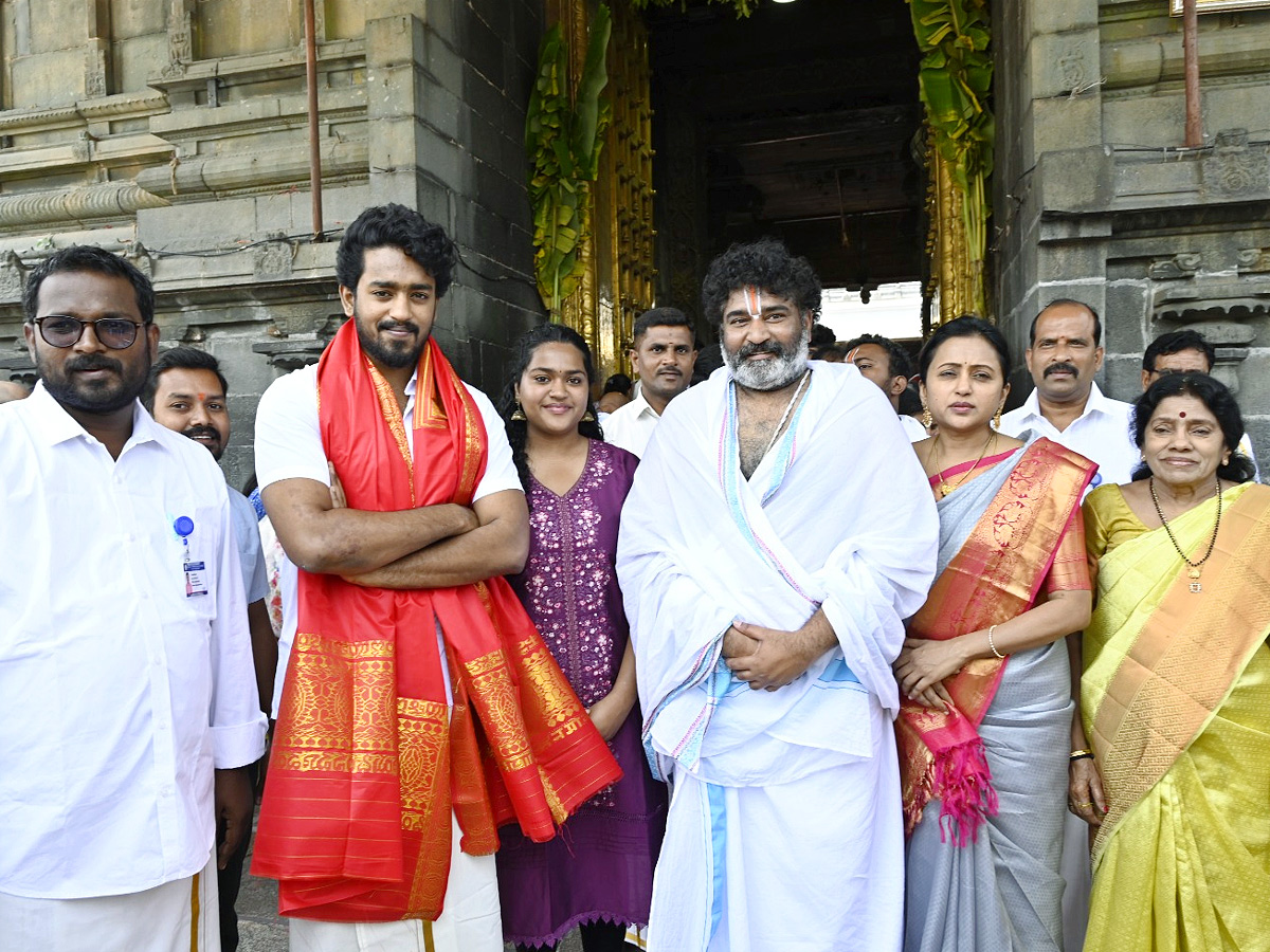 Tollywood Celebrities Special Prayers At Tirumala Tirupati Photos - Sakshi6