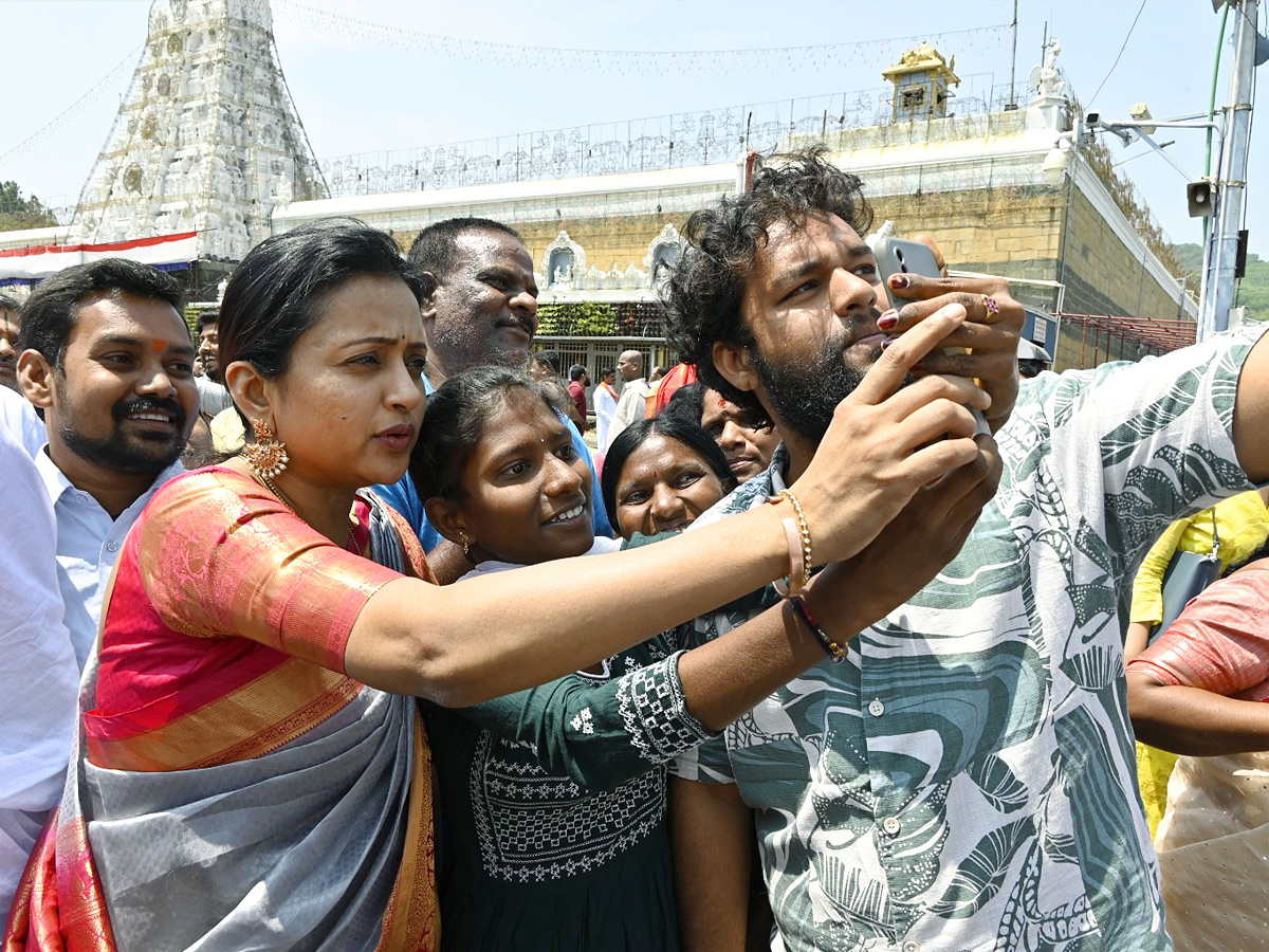 Tollywood Celebrities Special Prayers At Tirumala Tirupati Photos - Sakshi11