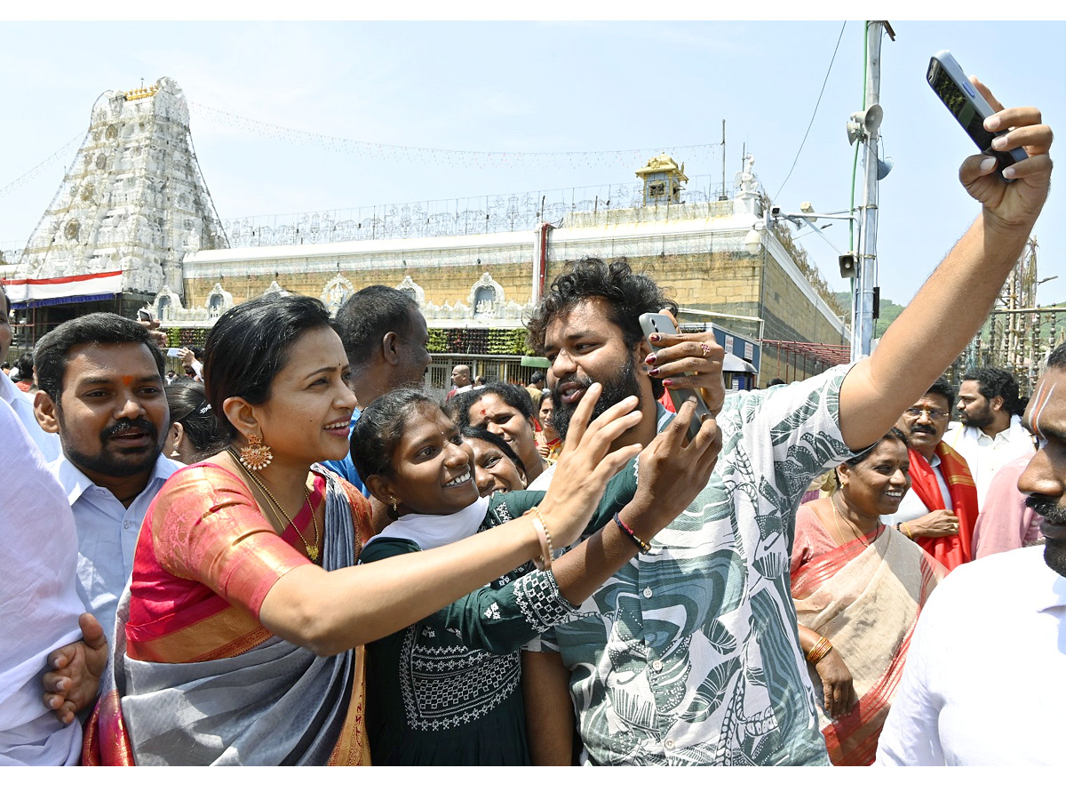 Tollywood Celebrities Special Prayers At Tirumala Tirupati Photos - Sakshi12