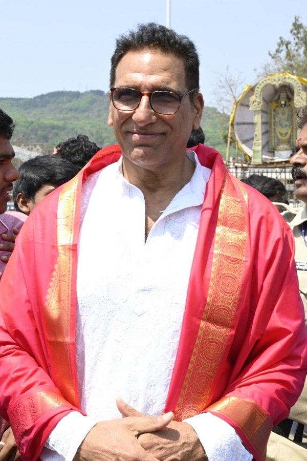 Tollywood Celebrities Special Prayers At Tirumala Tirupati Photos - Sakshi18