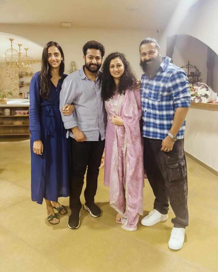 Jr NTR His Wife Lakshmi Pranathi Meets Rishabh Shetty And Prashanth Neel Family, Photos Gallery - Sakshi2