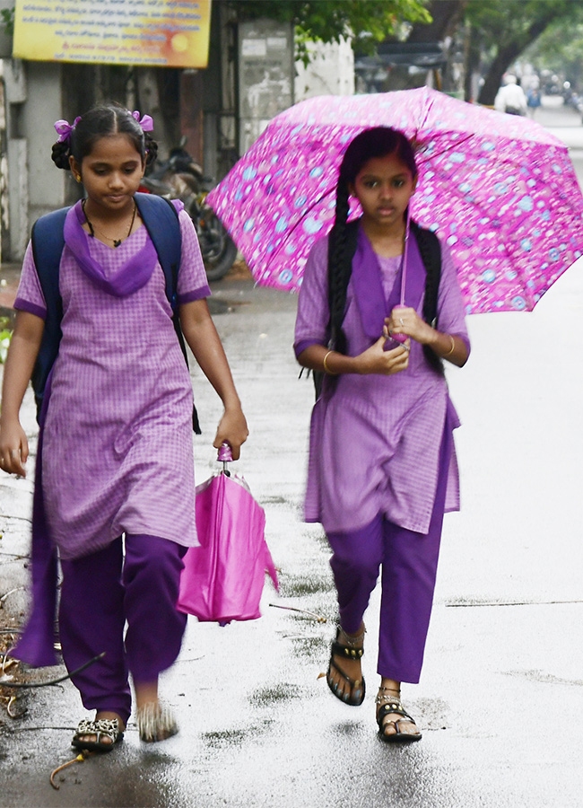 Heavy Rains in Visakhapatnam Photos - Sakshi21