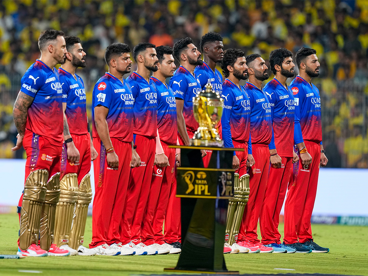 cricket match between Chennai Super Kings and Royal Challengers Bengaluru - Sakshi10