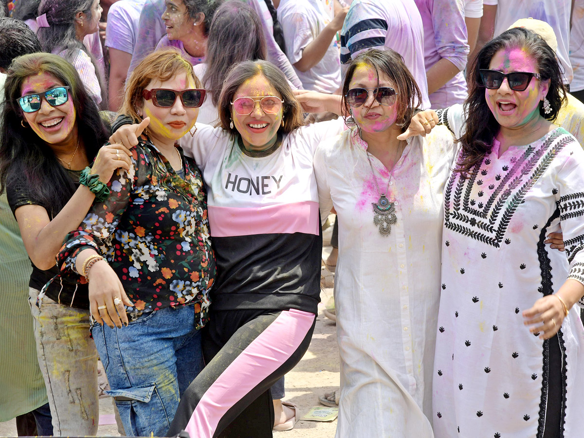 Hyderabad: Holi Celebrations at Huda Playground Photos - Sakshi2