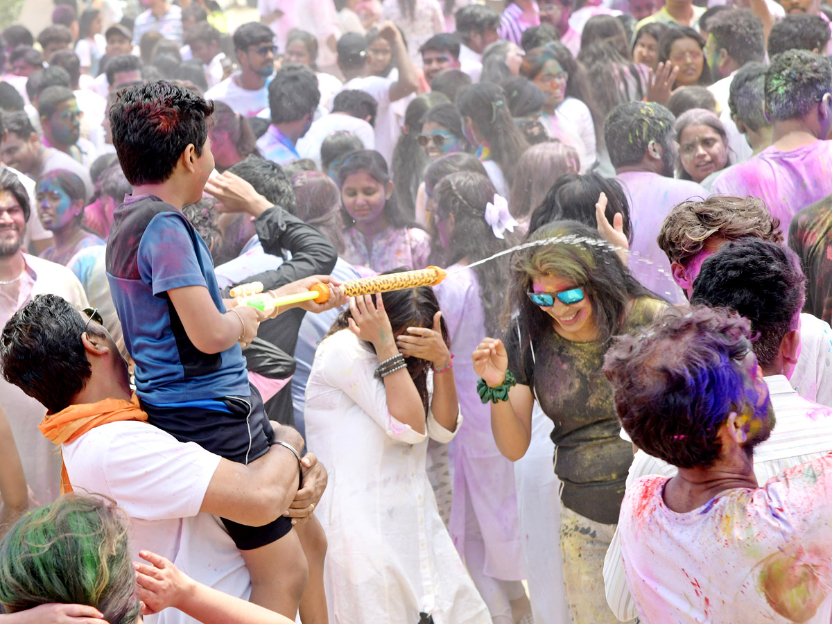 Hyderabad: Holi Celebrations at Huda Playground Photos - Sakshi4