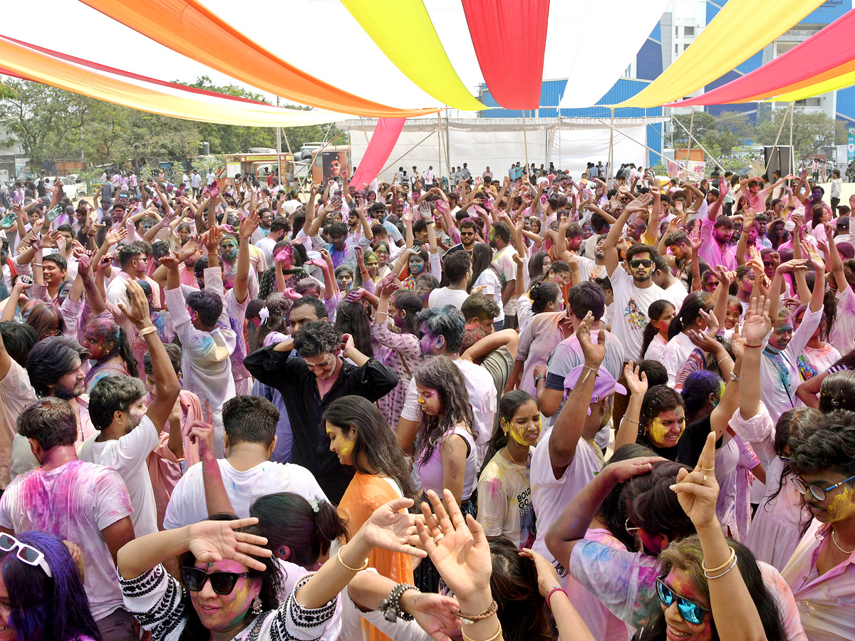 Hyderabad: Holi Celebrations at Huda Playground Photos - Sakshi5