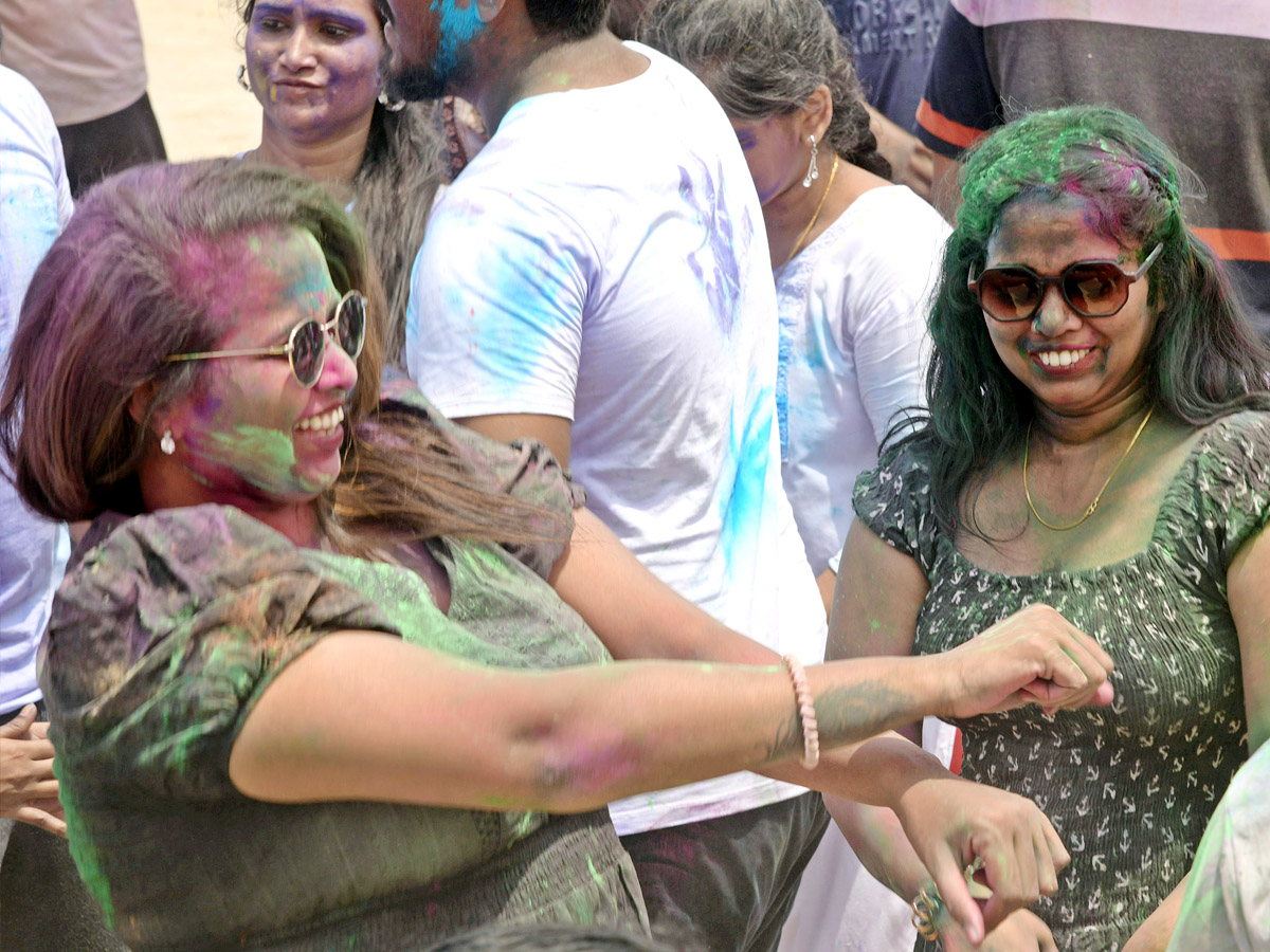 Hyderabad: Holi Celebrations at Huda Playground Photos - Sakshi7