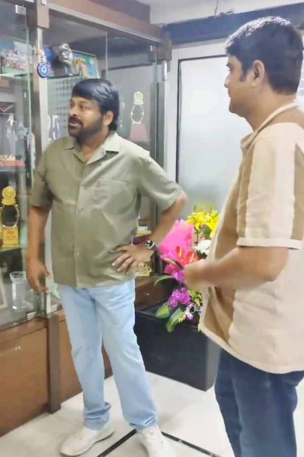 Megastar Chiranjeevi Celebrated Actor Srikanth Birthday Photos - Sakshi6