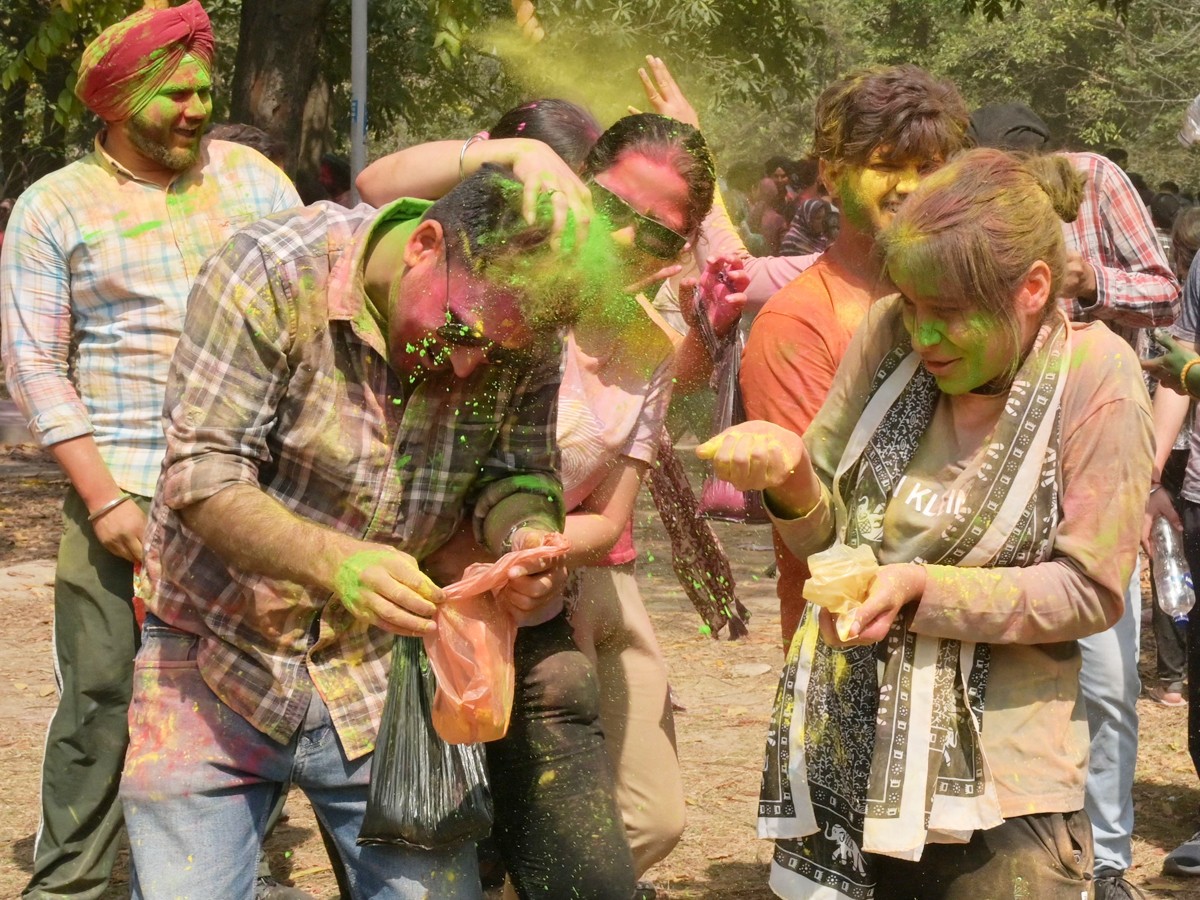 Holi Celebrations: Amritsar Immersed In Colors - Sakshi20