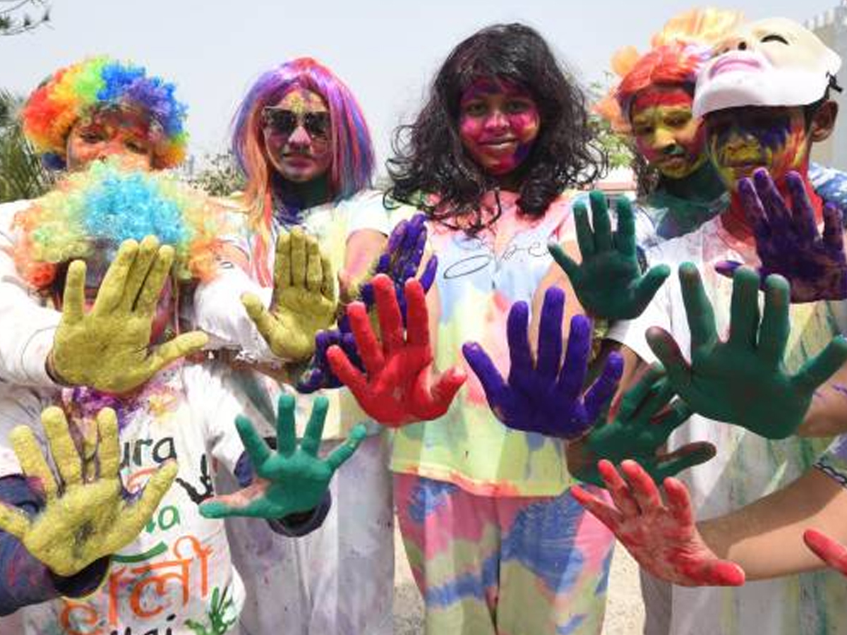 Holi Celebrations: Amritsar Immersed In Colors - Sakshi6