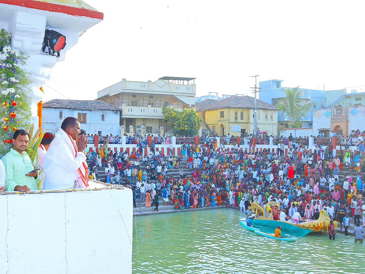 Brahmotsavam of Swami at Dharmapuri Lakshmi Narasimha Swamy Devasthanam - Sakshi2