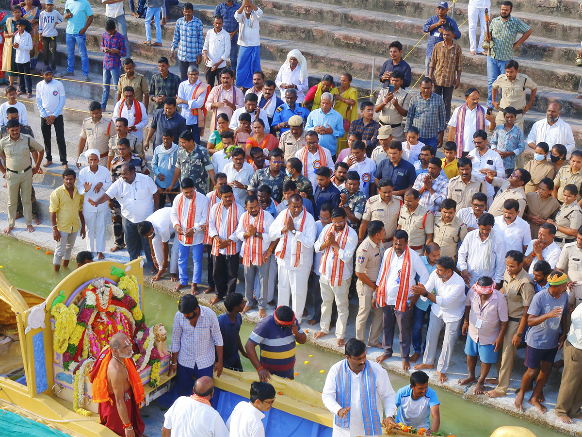 Brahmotsavam of Swami at Dharmapuri Lakshmi Narasimha Swamy Devasthanam - Sakshi7