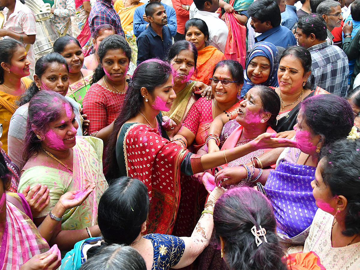 Holi 2024 Celebration in Hyderabad Photos - Sakshi12