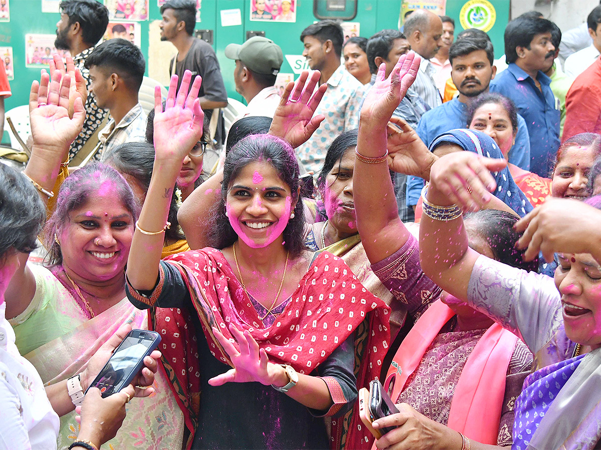 Holi 2024 Celebration in Hyderabad Photos - Sakshi21