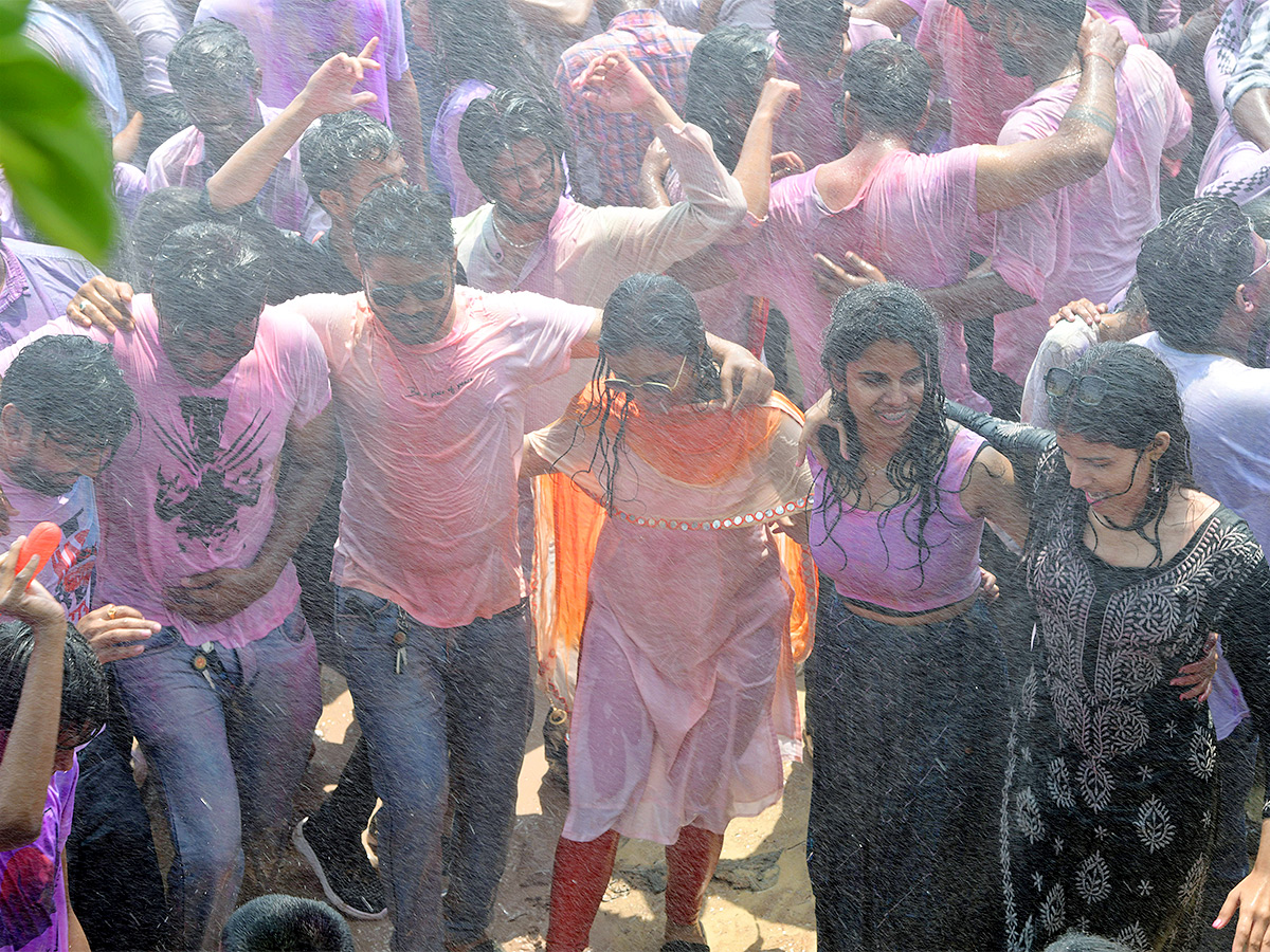 Holi 2024 Celebration in Hyderabad Photos - Sakshi25