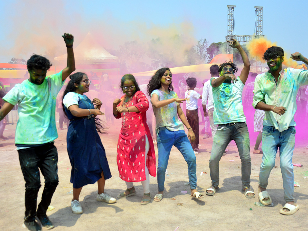 Holi 2024 Celebration in Hyderabad Photos - Sakshi8