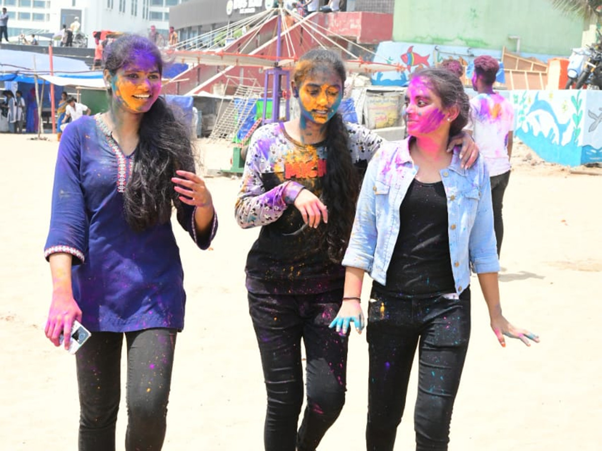 Holi Celebrations at Vizag RK Beach - Sakshi8