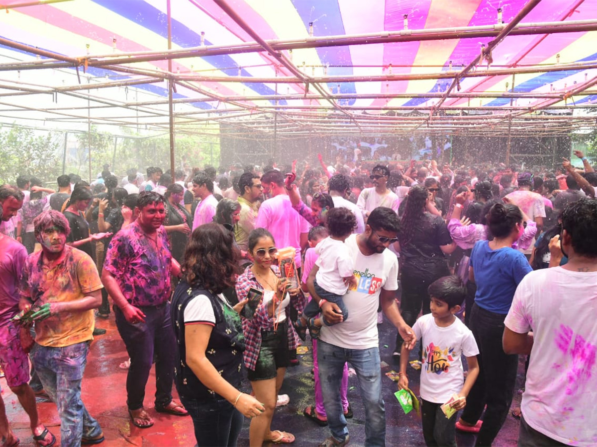 Holi Celebrations at Vizag RK Beach - Sakshi9