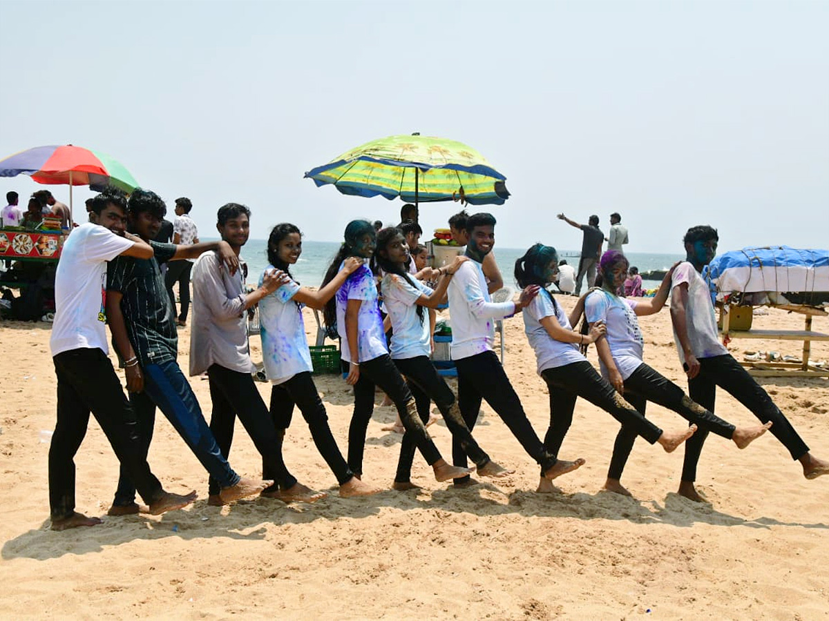 Holi Celebrations at Vizag RK Beach - Sakshi12