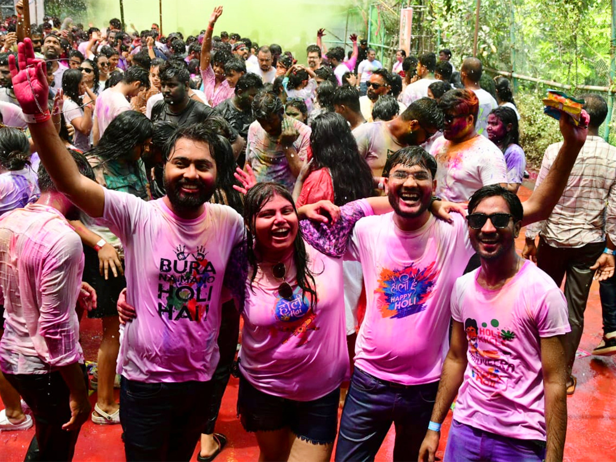 Holi Celebrations at Vizag RK Beach - Sakshi20