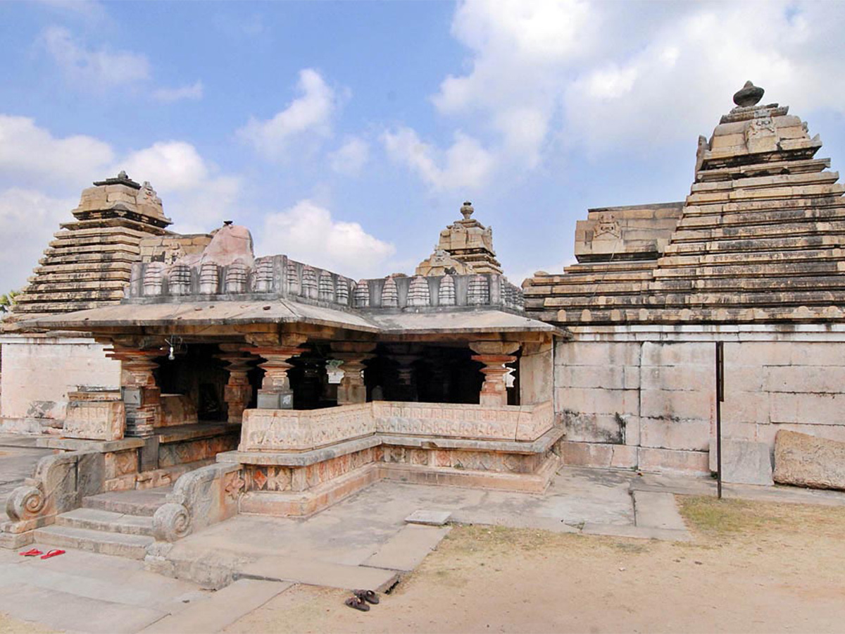 Have you visited these famous temples in Telangana - Sakshi14