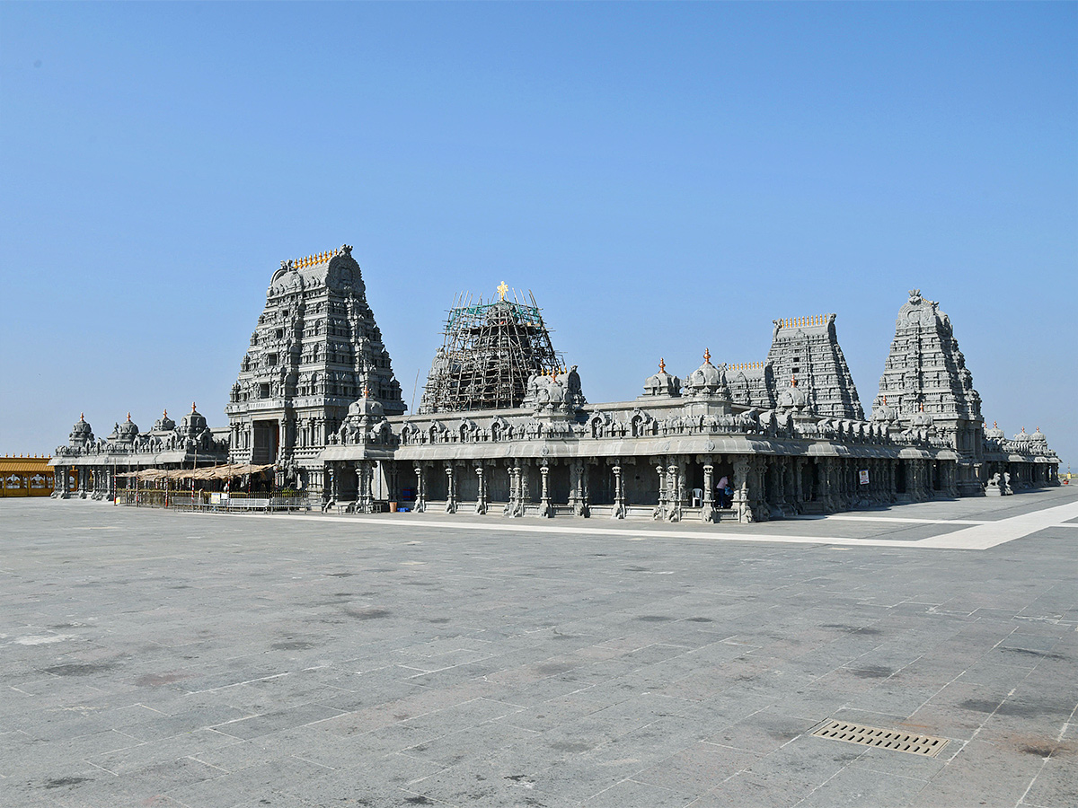 Have you visited these famous temples in Telangana - Sakshi26