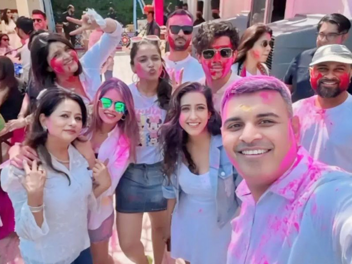 Celebrities Holi Celebrations Photo Gallery Goes Viral - Sakshi29