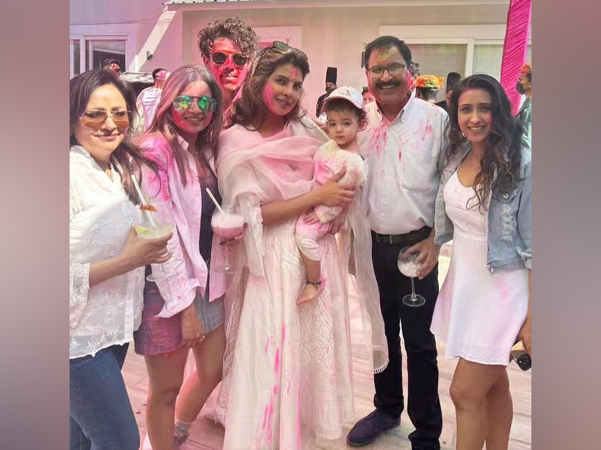 Celebrities Holi Celebrations Photo Gallery Goes Viral - Sakshi47