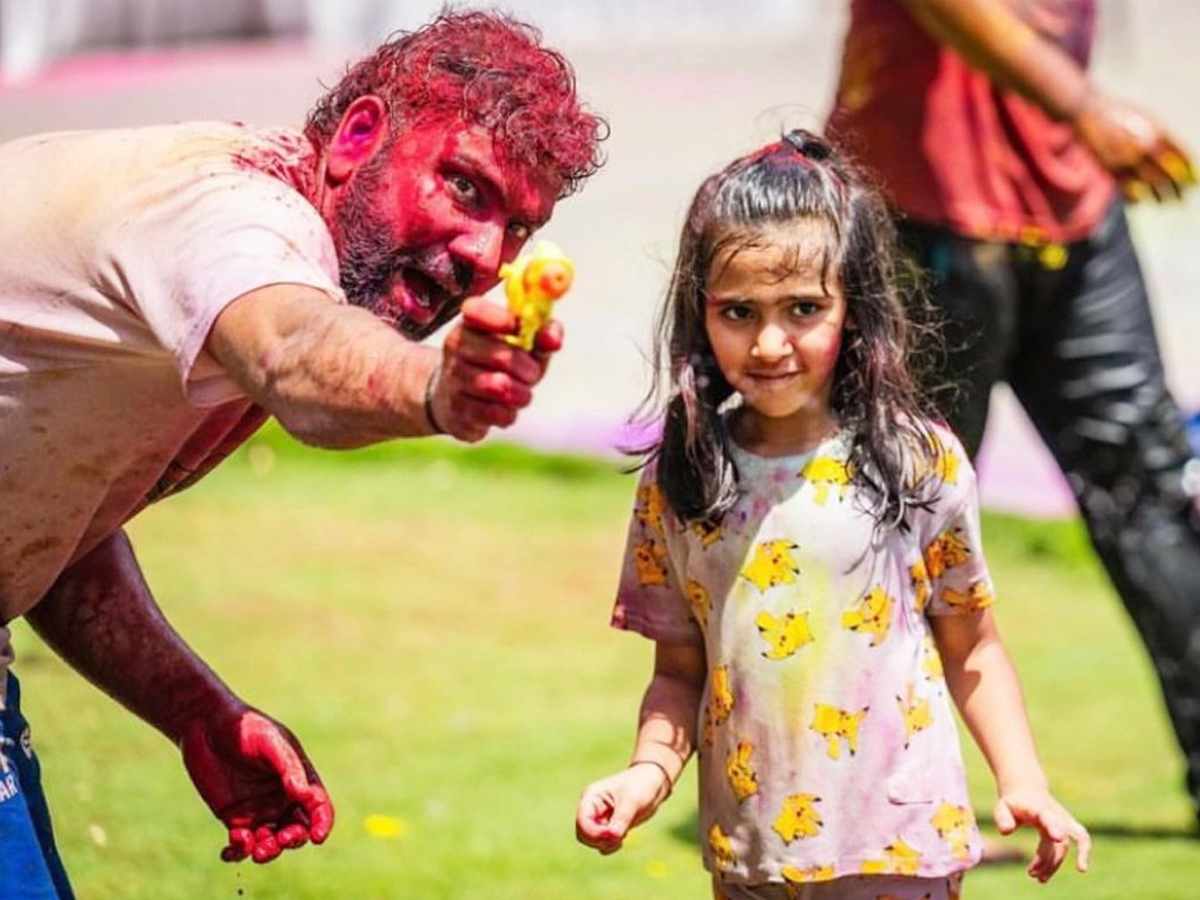 Celebrities Holi Celebrations Photo Gallery Goes Viral - Sakshi51