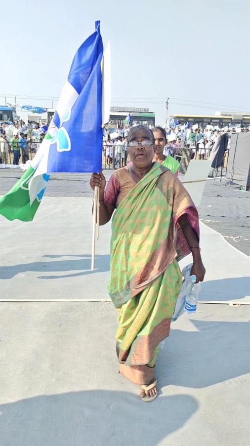 CM YS Jagan Memantha Siddham Public Meeting - Sakshi10