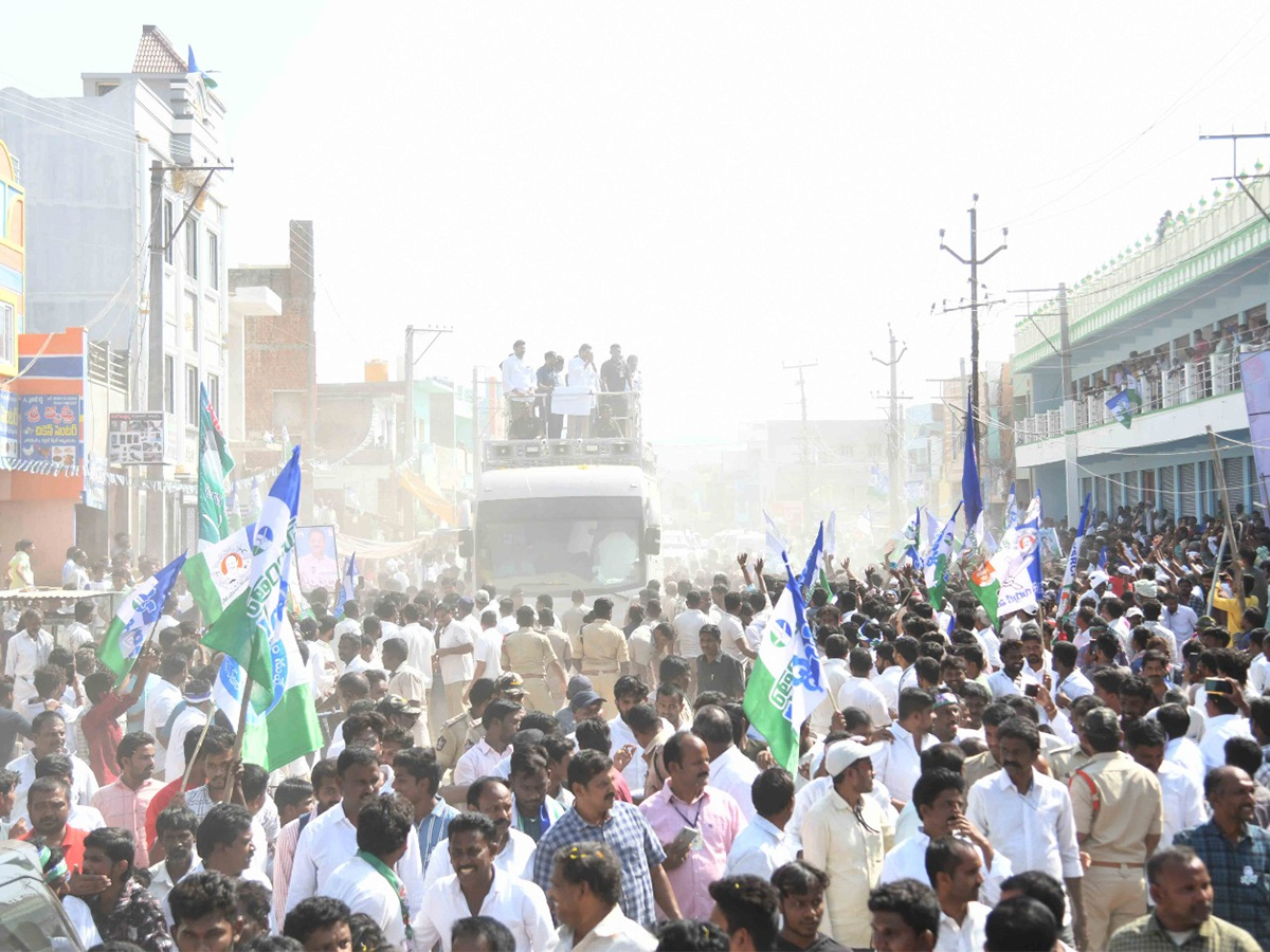 CM YS Jagan Memantha Siddham Public Meeting - Sakshi23