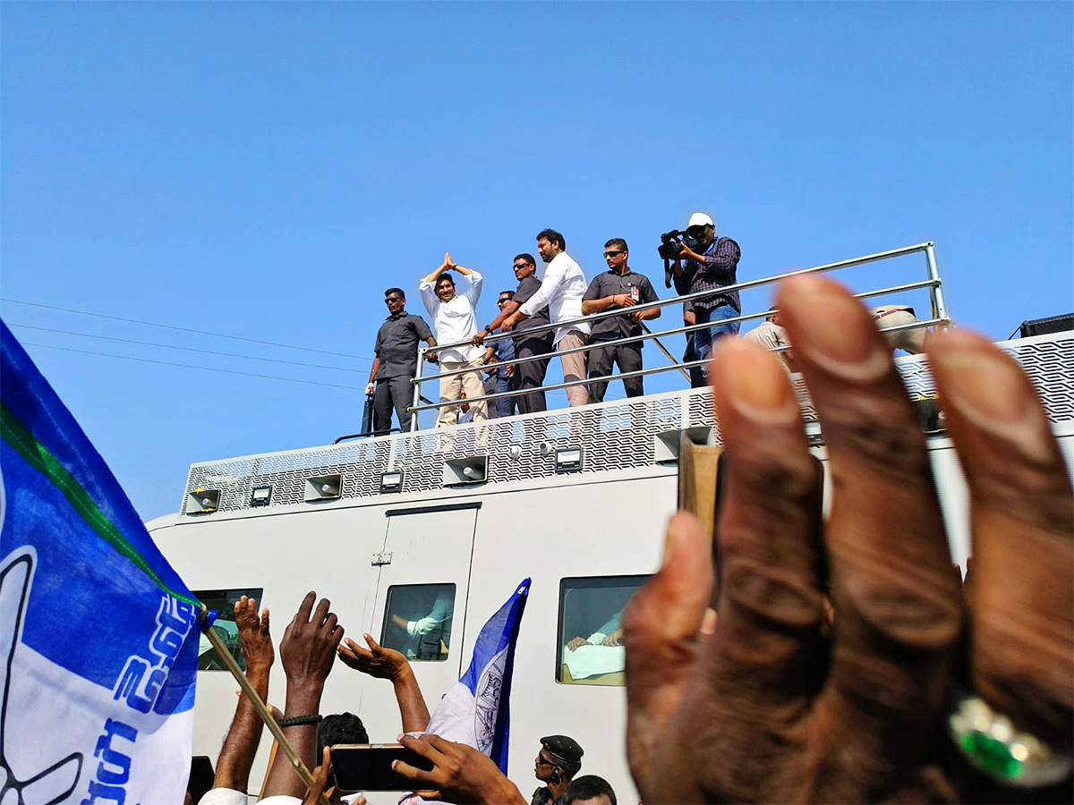 CM YS Jagan Memantha Siddham Public Meeting - Sakshi25